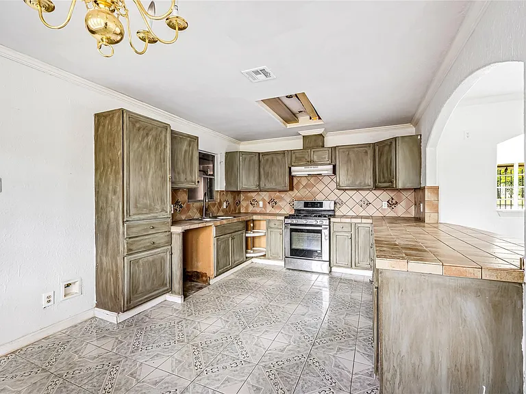 7707 Nordling Rd — Photo 8