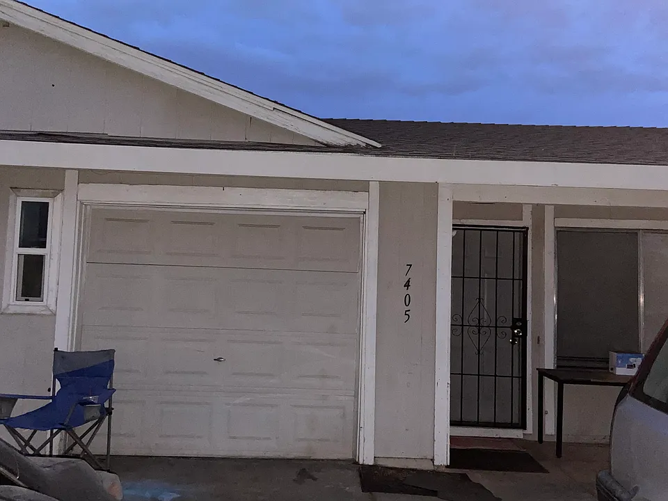 7405 Della Cir