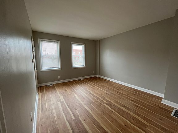 2nd image of 2974 Yorkway #1