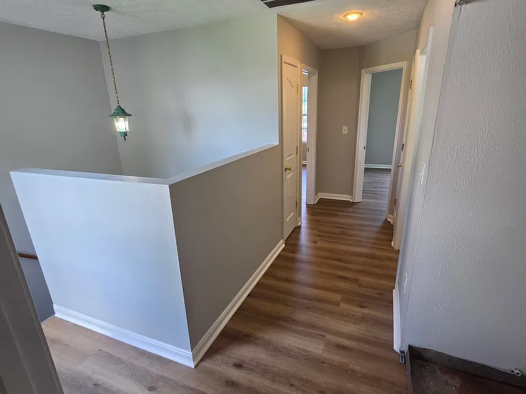 115 Karen Ct — Photo 6