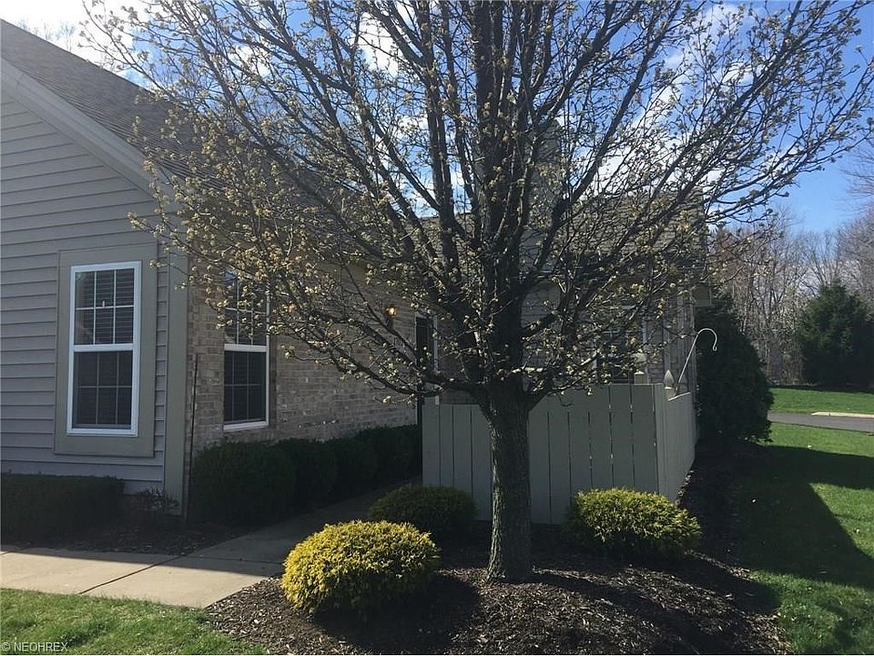 1st image of 1702 Willow Brook Dr