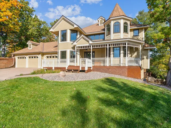 1451 Brookshire Ct, New Brighton, MN 55112