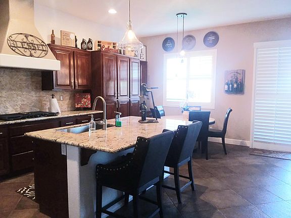 2nd image of 34210 Pinehurst Dr