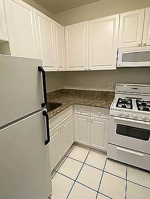 4th image of 300 W 55th St APT 12K