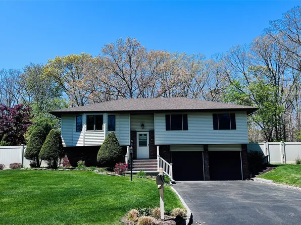 84 Henearly Drive, Miller Place, NY 11764