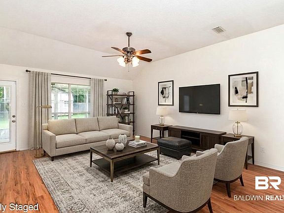 4th image of 213 Jill Ln
