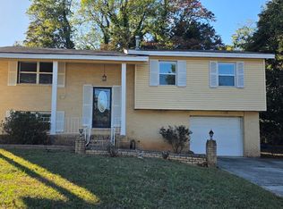 5001 Rolling Hills Dr NW, Huntsville, AL 35810