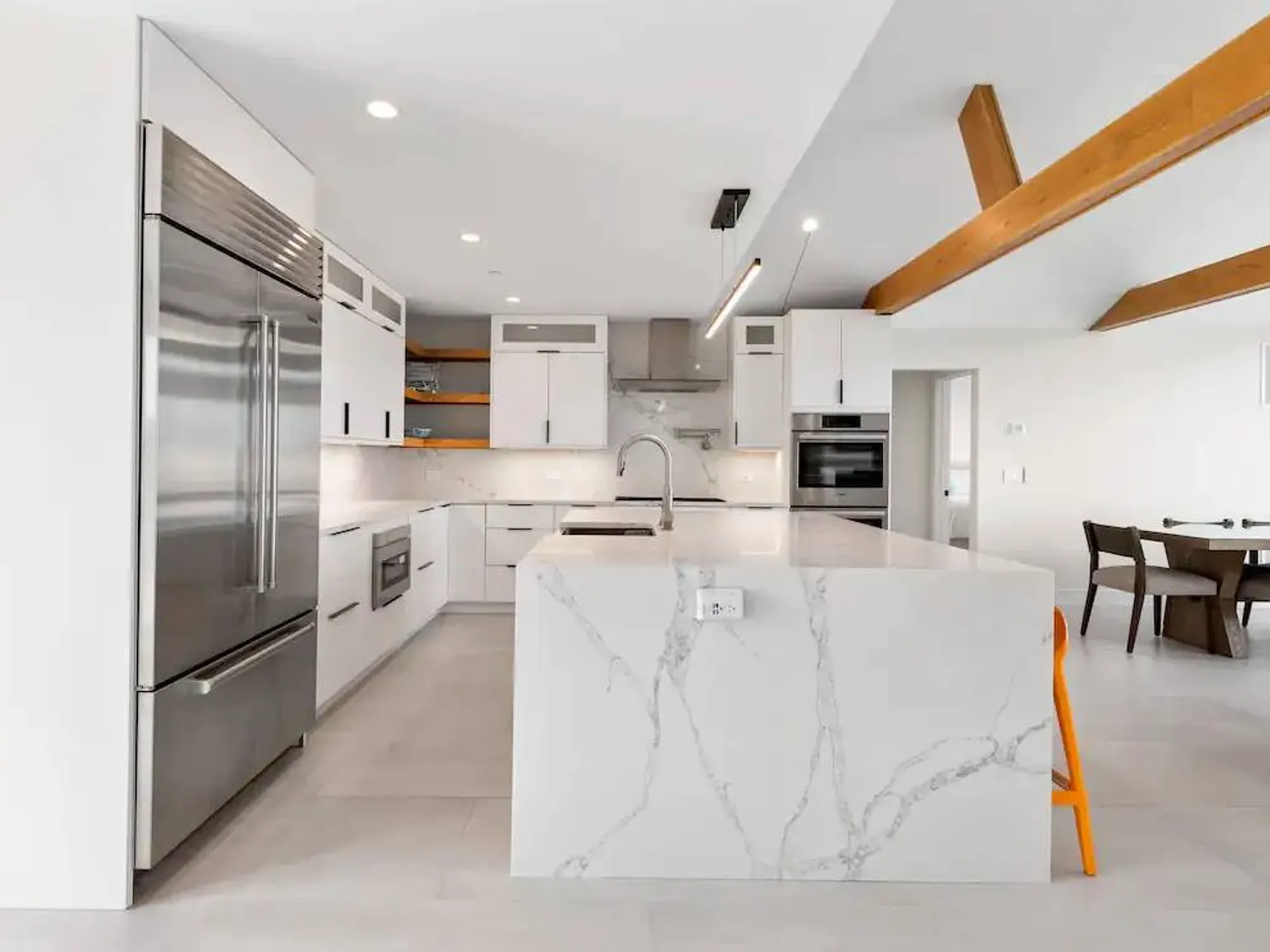 Bayfront Luxury on Dune Road Westhampton Beach — Photo 3