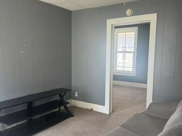 21 S Melcher St #4 — Photo 4