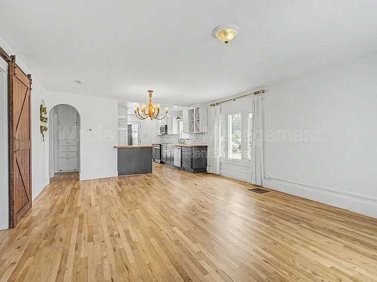 110 S Quitman St — Photo 3
