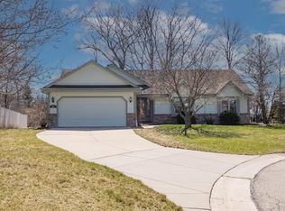 N76W16239 Brian Ct, Menomonee Falls, WI 53051