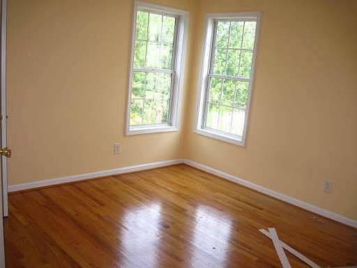 3rd image of 375 Paper Mill Dr