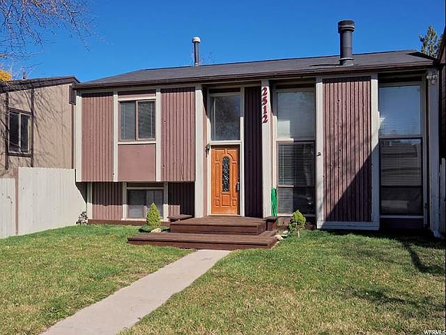 1st image of 2512 W Hardrock Cir