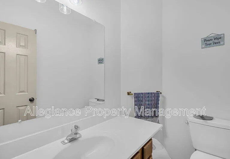 6861 Williamsburg Pond Ct — Photo 15