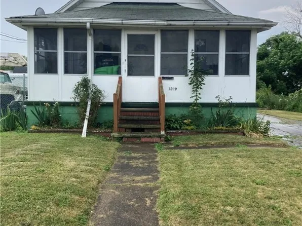 1239 W 15th St, Lorain, OH 44052