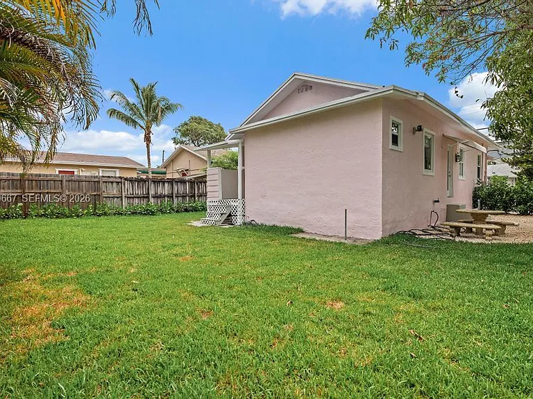 3759 Florida Ave — Photo 6