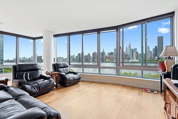 Rented by SERHANT. | media 17