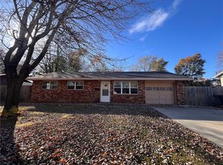 710 Hinshaw Dr, Springdale, AR 72762