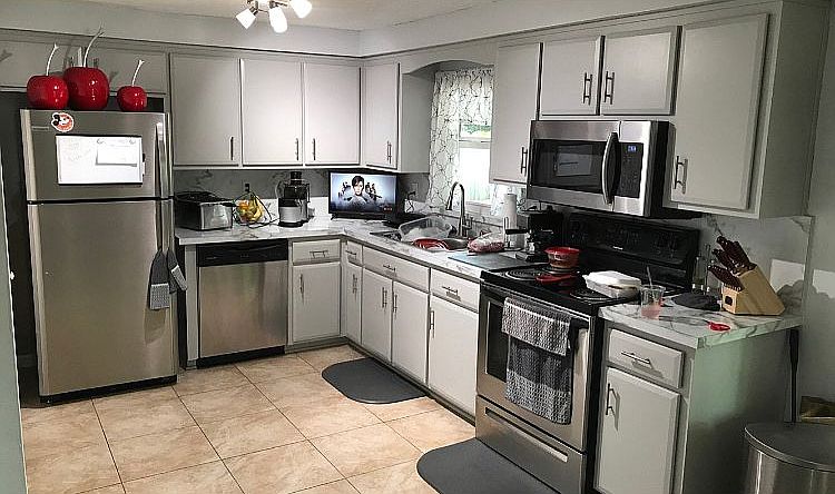 1st image of 1648 Evergreen Ln E