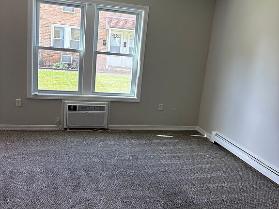 4th image of 81 Howard St APT 9
