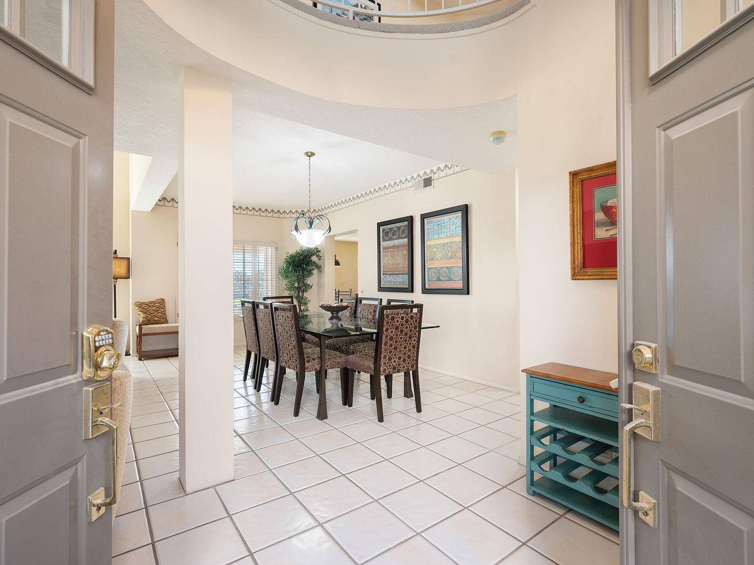 260 E Vista Royale Cir