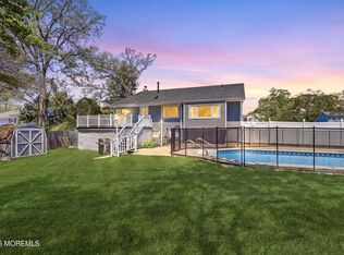 337 Hilltop Rd, Toms River, NJ 08753