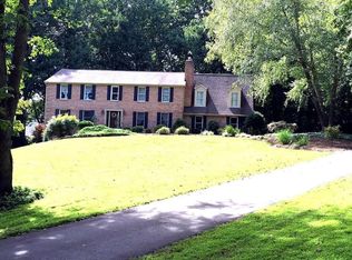 9701 Georgetown Pike, Great Falls, VA 22066