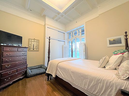 4th image of 344 W 72nd St APT 1C