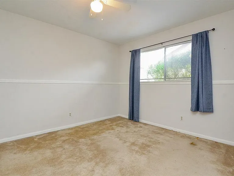 15815 Boulder Oaks Dr — Photo 8