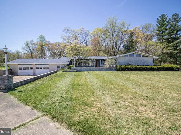37905 Stasch Rd, Mechanicsville, MD 20659