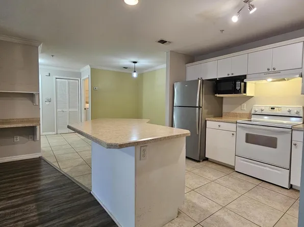 3591 KERNAN Boulevard S #323, Jacksonville, FL 33224