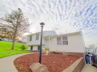 192 Pinehurst Dr, Freedom, PA