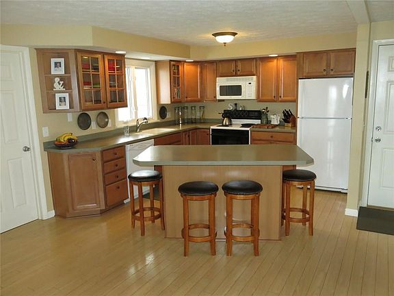 3rd image of 4385 County Road 1