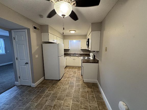 5th image of 1102 SE Belmont Dr