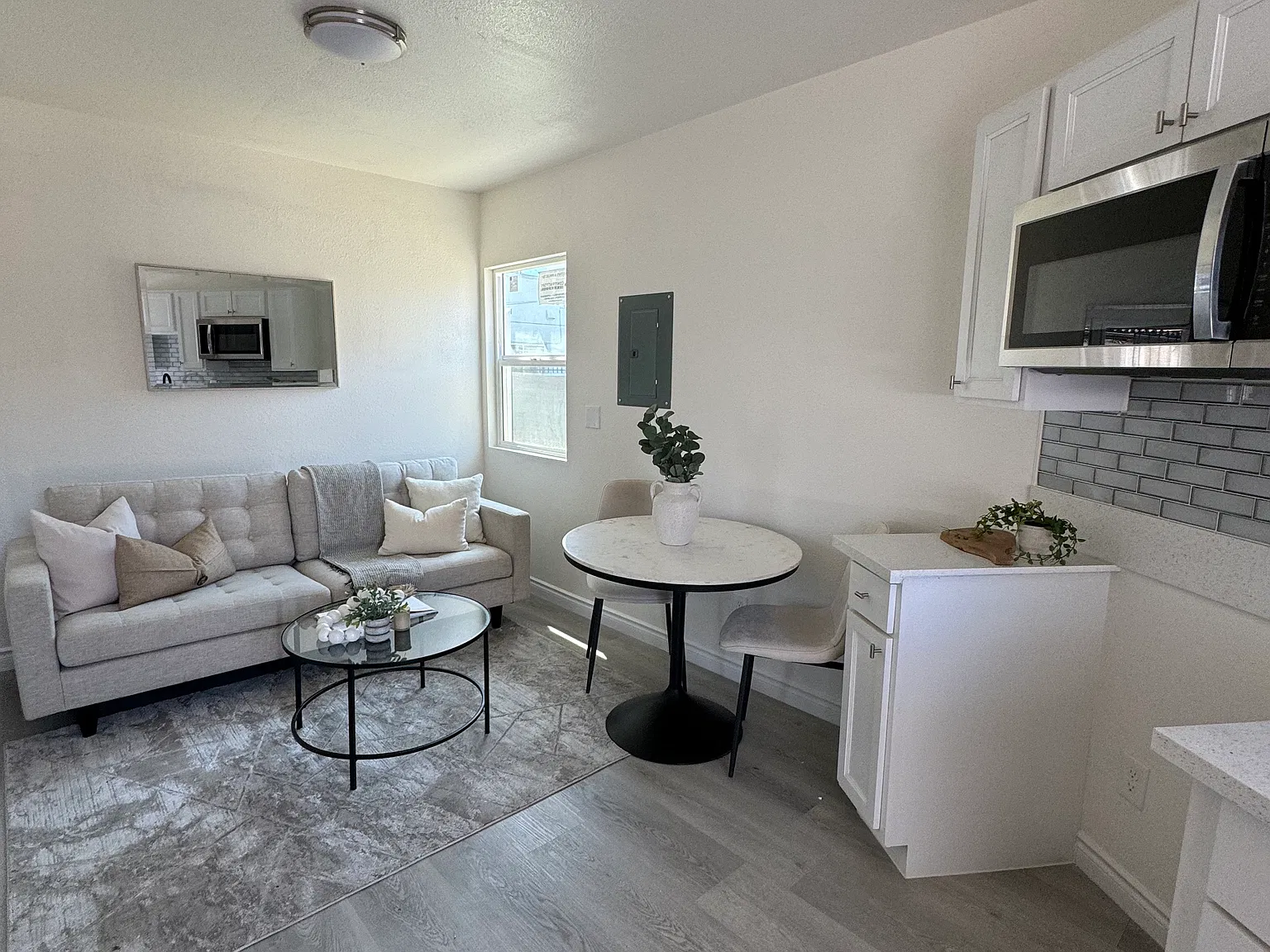 1 bed, 500 sqft, $1,999 — Photo 4