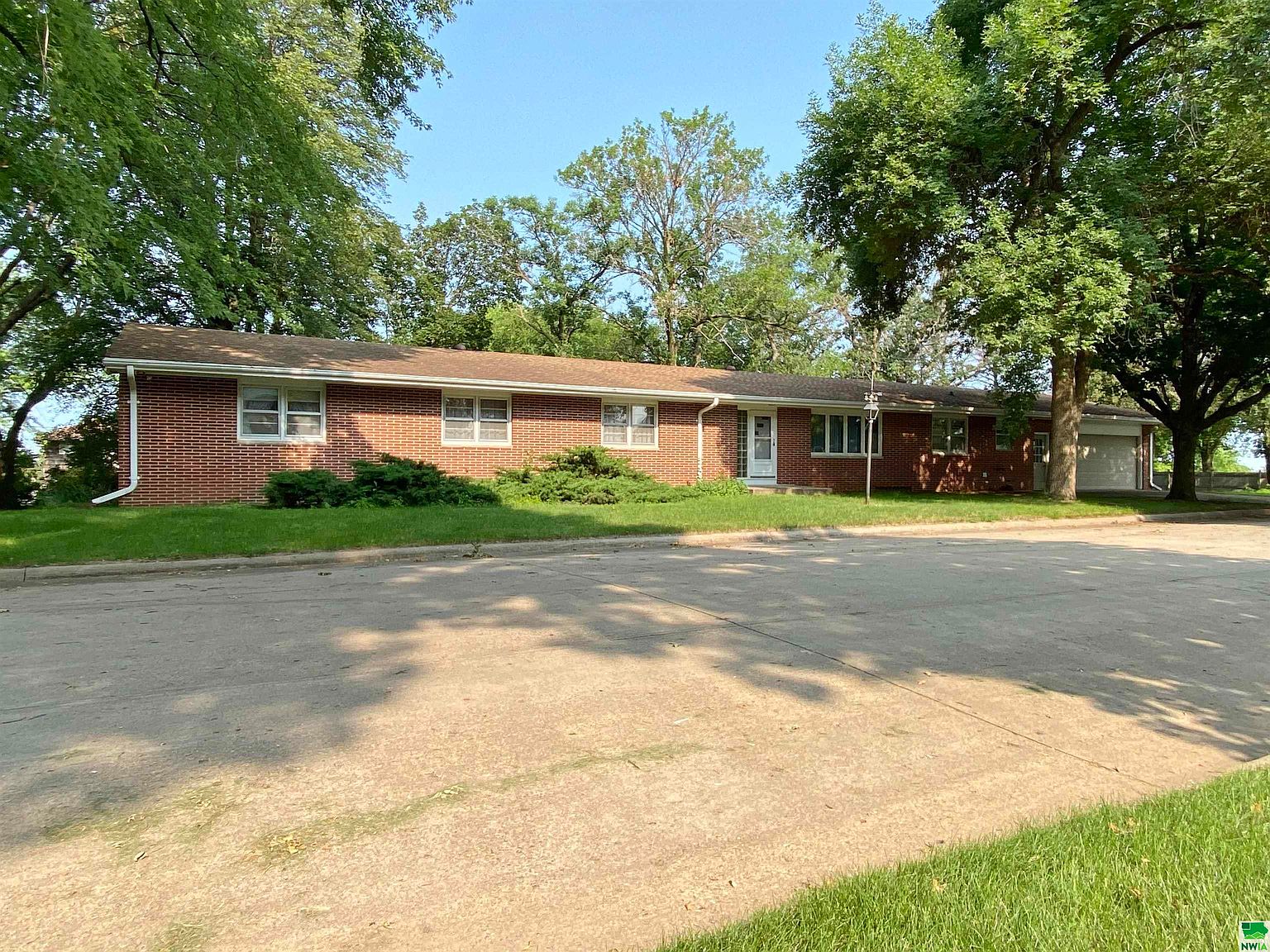 845 12th St SE, Le Mars, IA 51031 MLS 821780 Zillow
