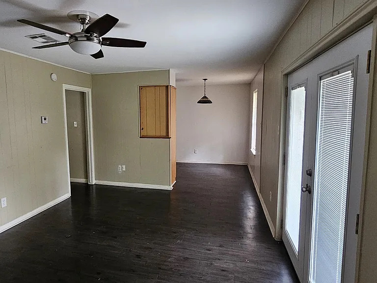 3303 Roaming Woods Ln — Photo 3