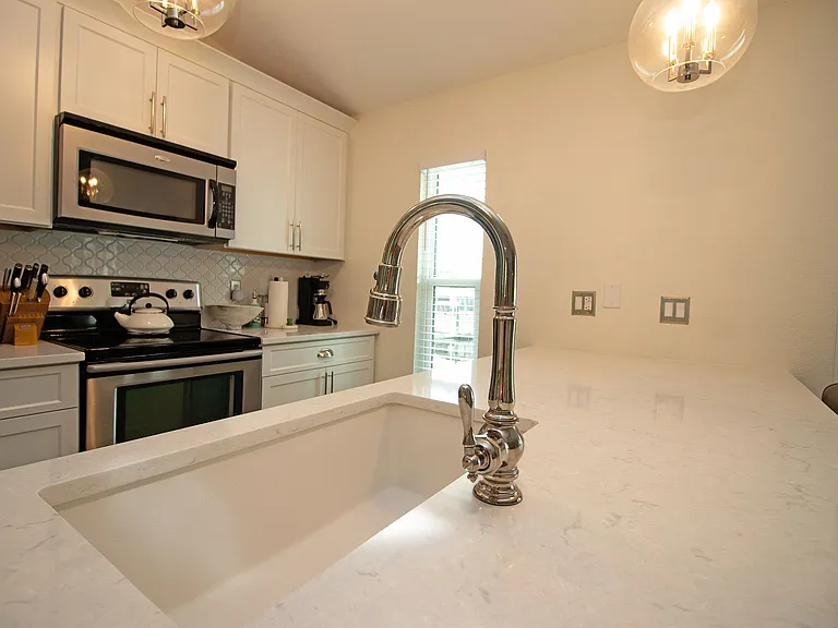 9540 Sun Isle Dr NE — Photo 9