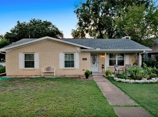 800 Patricia St, Irving, TX 75060