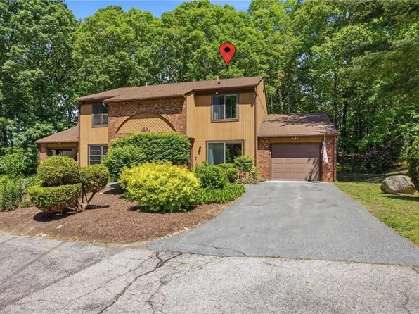 3 Quail Cir #B, Smithfield, RI 02917