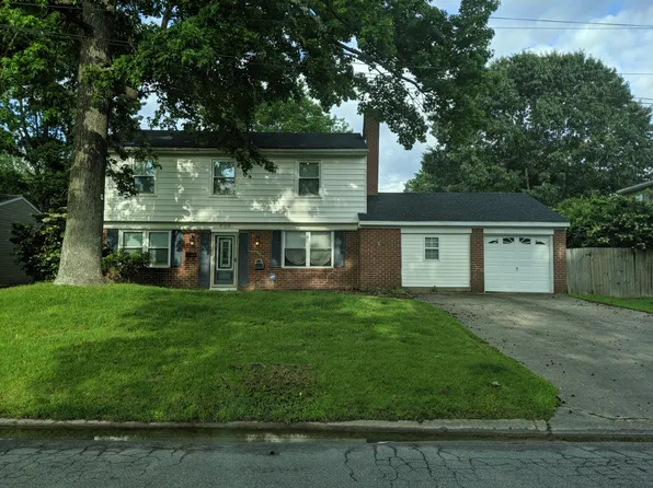 450 Dauphin Ln, Virginia Beach, VA 23452