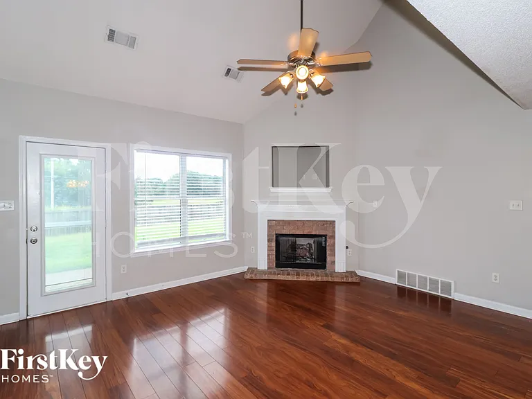 100 Misty Hill Cv — Photo 5