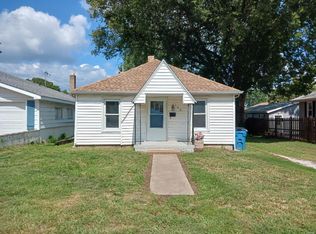 109 Vanpreter Ave, Wood River, IL 62095