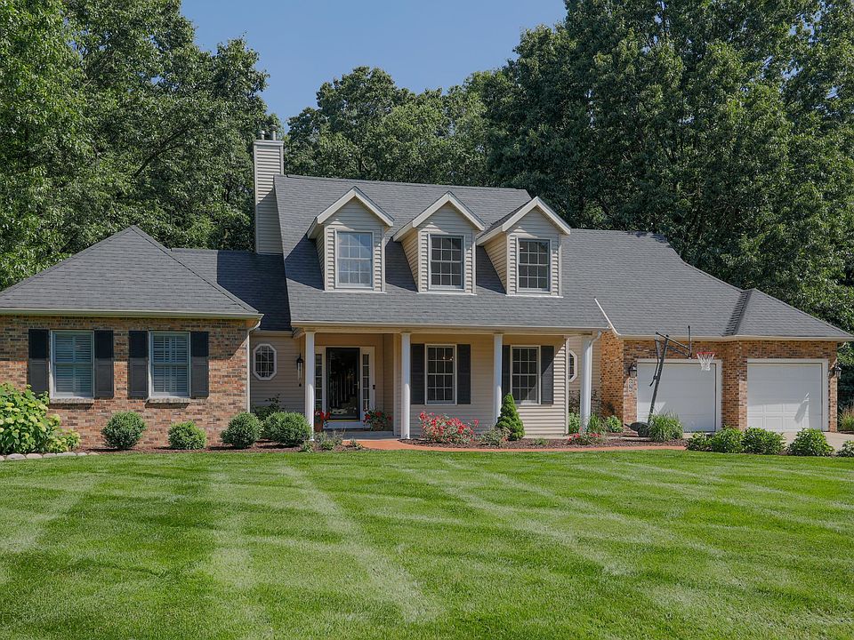 1st image of 5076 Queen Victoria Ln
