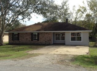 121 Merian St, Schriever, LA 70395