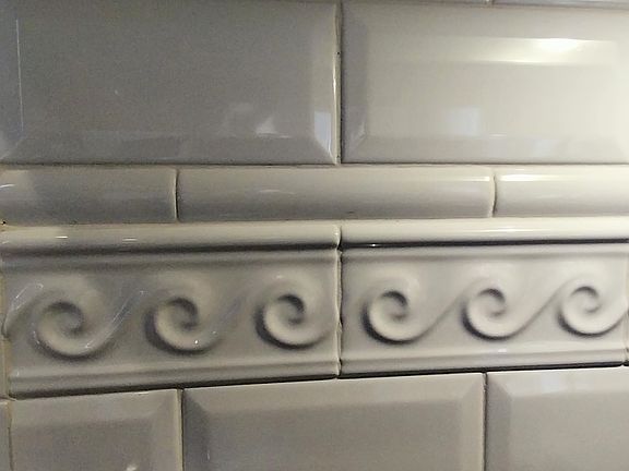 Nautical tile detail in kitchen.