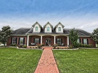 16302 Majestic Oaks Dr, Rosharon, TX 77583