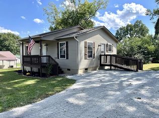 1003 W Morris St, Sweetwater, TN 37874