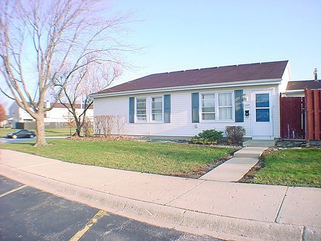 1st image of 1884 Stockton Dr