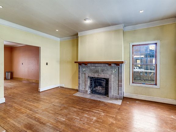 4th image of 4916 Junius St